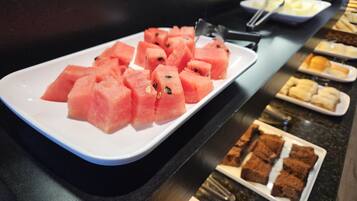 Daily buffet breakfast for a fee