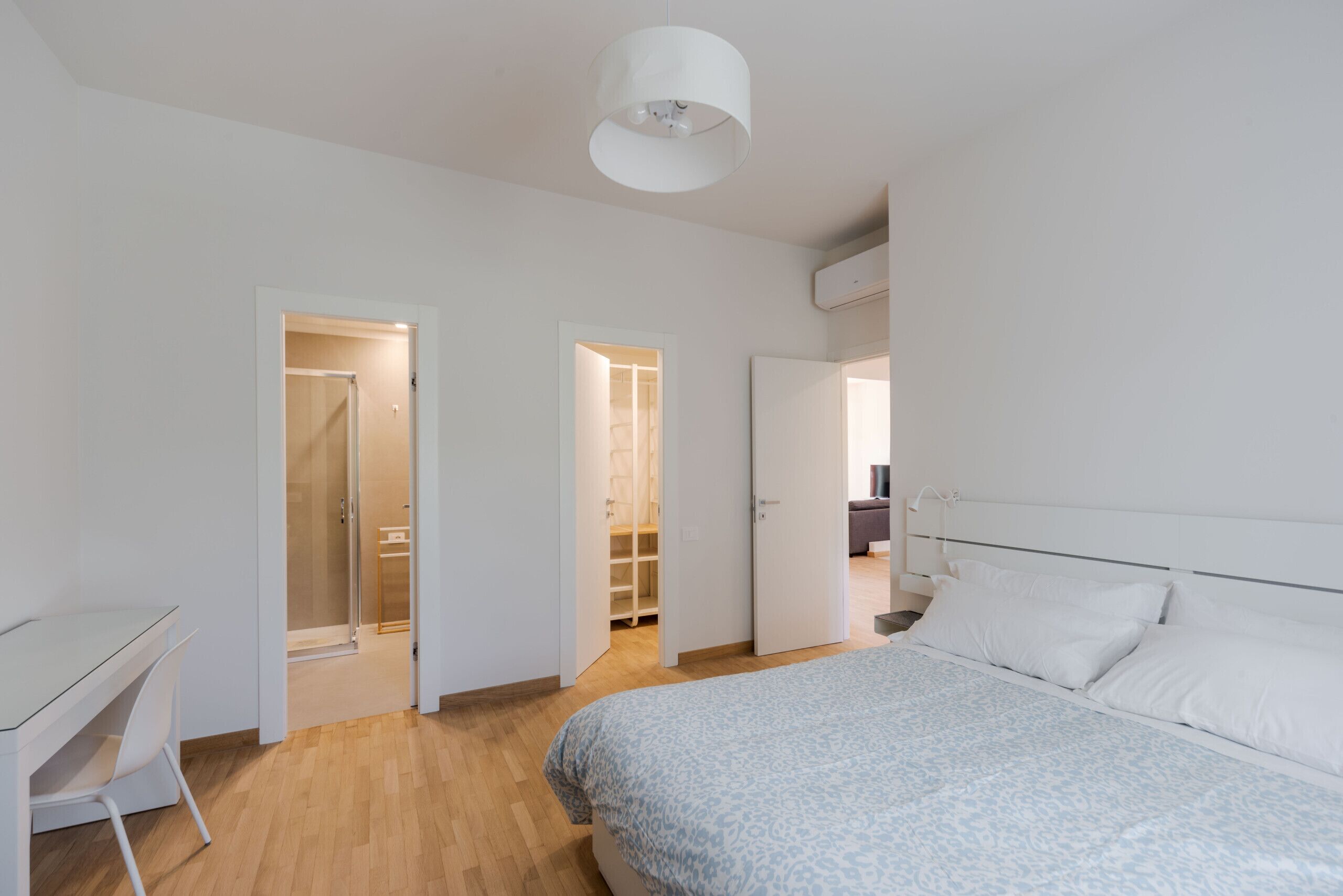 3 chambres, fer et planche à repasser, Wi-Fi gratuit, draps fournis