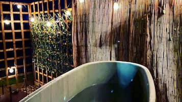 Private spa tub