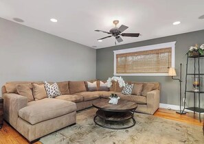 Smart TV, fireplace, DVD player