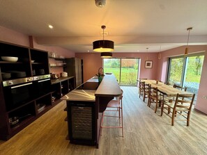 Oven, stovetop, dishwasher, eco-friendly cleaning products