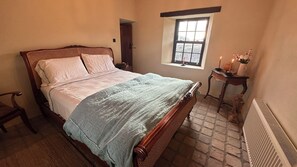 1 quarto, ferros/tábuas de passar roupa, Wi-Fi, roupa de cama