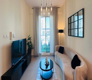 1 bedroom, iron/ironing board - Modern 1BR w Pool and Parking At Roxana Residence (Dubai)