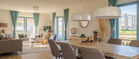 Villa (Villa Comfort) | Woonkamer | Televisie