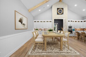 Dining - Frio Firehouse @ Frio River Vacation Rentals (Concan)