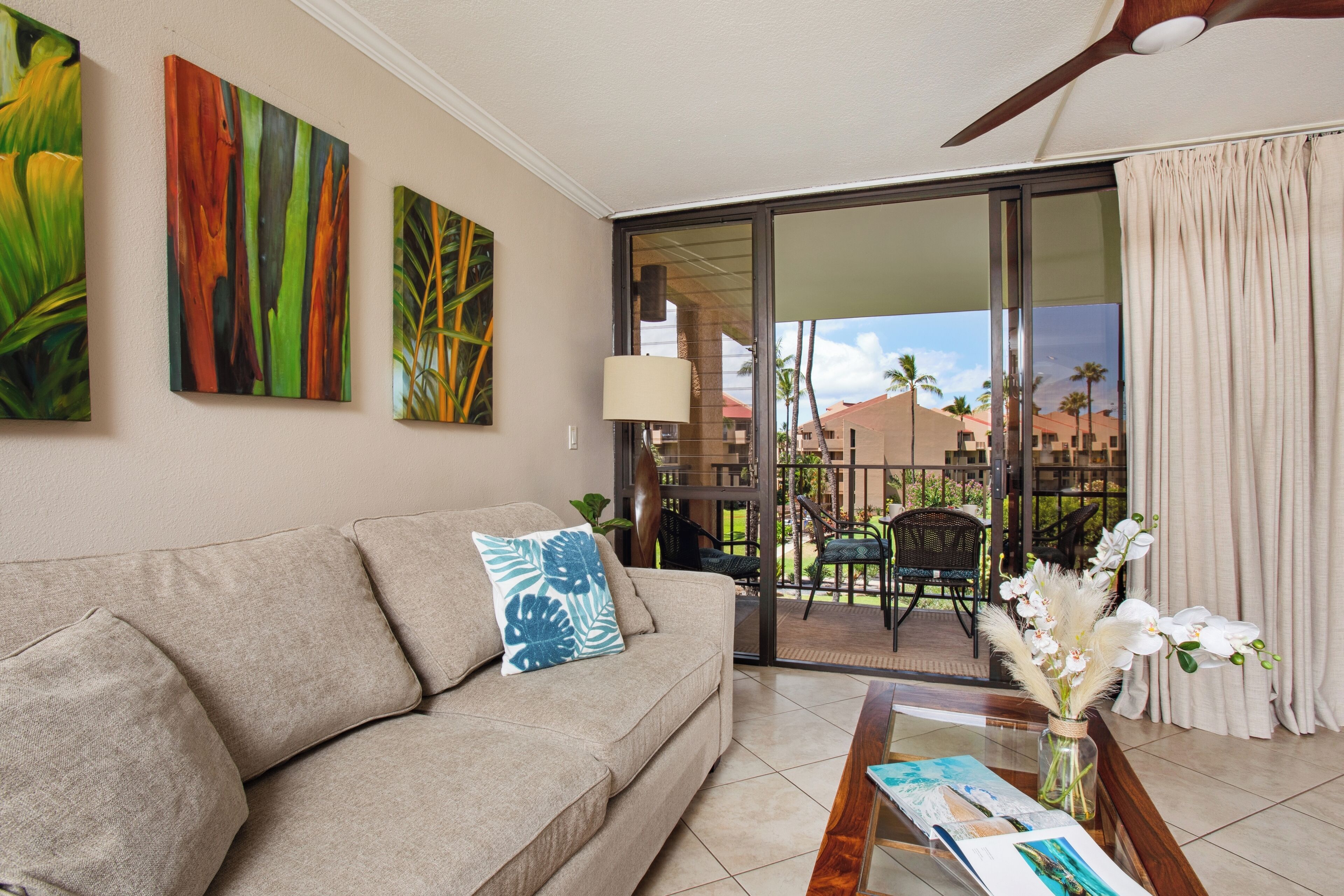 Smart TV, table tennis