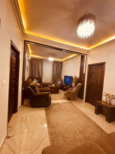 Cozy 1-bedroom condo with WiFi, AC in terrific Alexandria