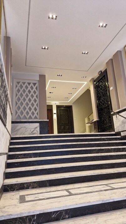 Cozy 1-bedroom condo with WiFi, AC in terrific Alexandria