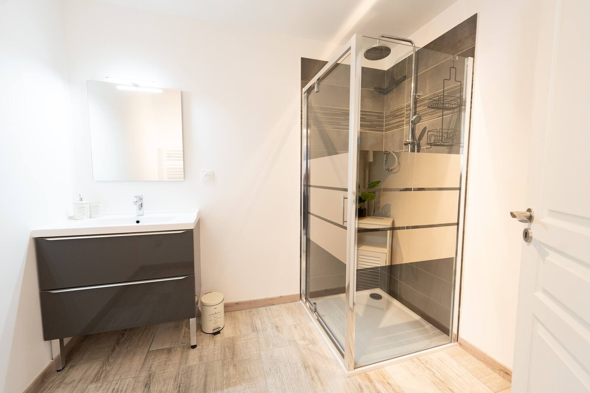 Doccia, articoli per l'igiene personale ecosostenibili, asciugacapelli