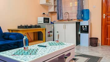 1 bedroom, desk, laptop workspace, free WiFi
