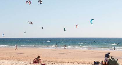 Family house with pool & garden