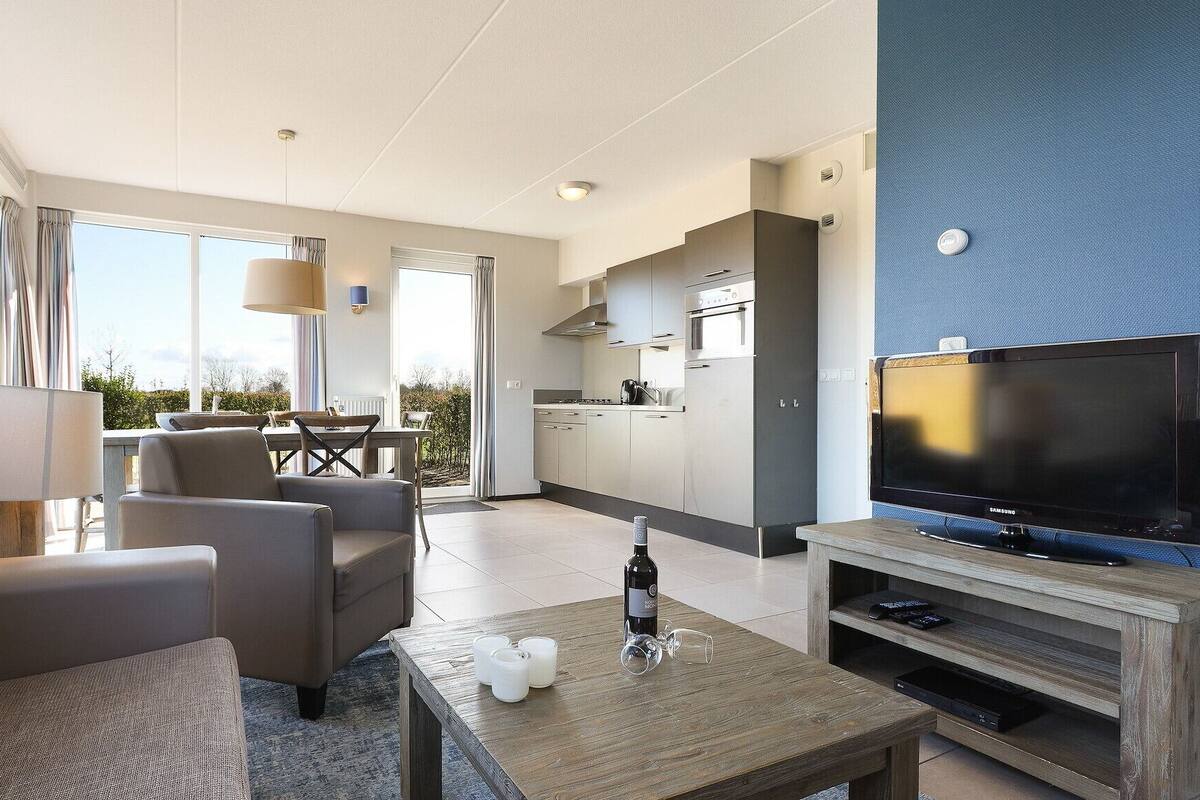 Hus (6C2-Sluis) | Vardagsrum | Tv