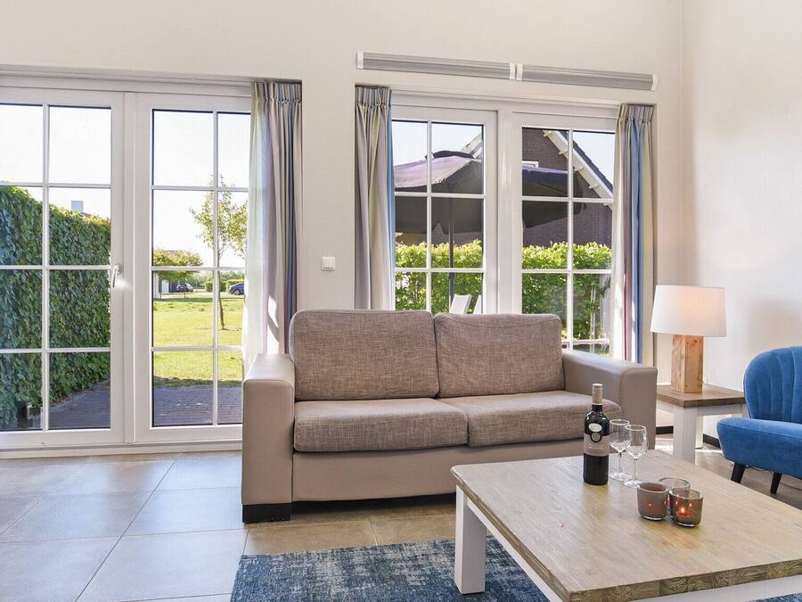 House (4L-Waterlandkerkje Luxe) | Ruang tamu | TV