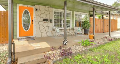 7 Mi to Dtwn San Antonio: Charming Home w/ Yard