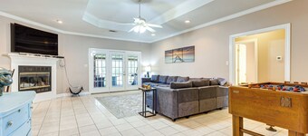 Home w/ Large Yard + Pond On-site: 15 Mi to Biloxi