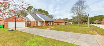 Home w/ Large Yard + Pond On-site: 15 Mi to Biloxi