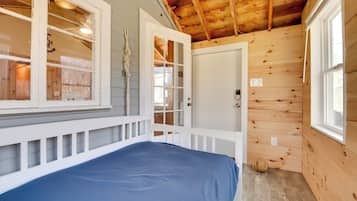 Cottage (2 Bedrooms) | Interior