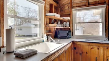 Cottage (2 Bedrooms) | Interior