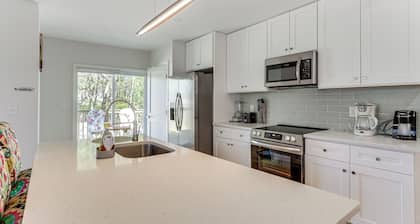 Pet-friendly Home w/ Spacious Yard in Avon!
