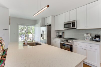 Pet-friendly Home w/ Spacious Yard in Avon!