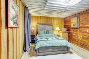 House (1 Bedroom) | Interior