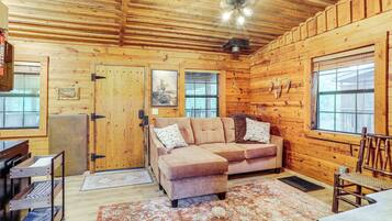 House (1 Bedroom) | Interior