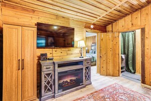 House (1 Bedroom) | Interior