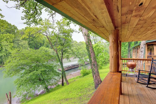 Deck & Views: Little Red River Retreat!