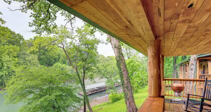 Deck & Views: Little Red River Retreat!