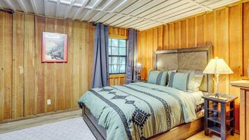 House (1 Bedroom) | Interior