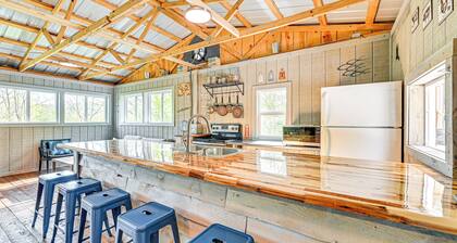 Secluded on 10 Acres: Livingston Getaway w/ Sauna!