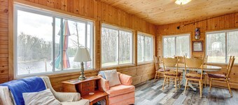 4 Mi to Snowmobile Trails: Muskegon River Retreat