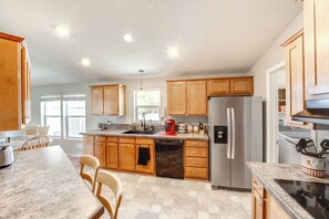 House (3 Bedrooms) | Interior