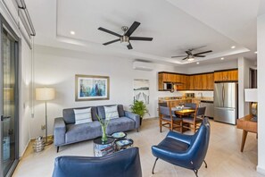 House | 1 bedroom, Internet - 3 Adults or 2 Adults 2 Kids 1 Block From Ocean A Location (Puerto Vallarta)