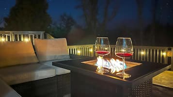 Cabin, 2 Bedrooms, Patio, Garden View | Property grounds