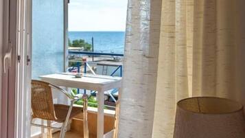 Room, 1 Bedroom, Sea View | Soundproofing, free WiFi