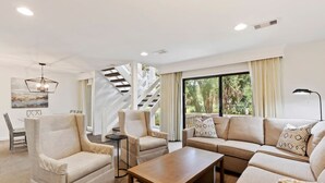 Smart TV - 2879 - 2BR Villa | Golf Views | Sea Pines Pool (Hilton Head Island)