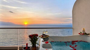 Tina de hidromasaje al aire libre