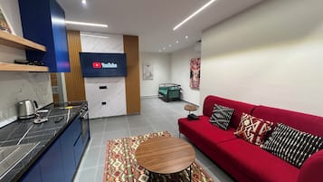 Comfort Studio Suite, City View | Desk, laptop workspace, soundproofing, iron/ironing board