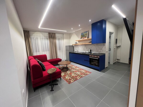 Comfort Studio Suite, City View | Private kitchen | Fridge, microwave, oven - The Velvet Nest (Tirana)
