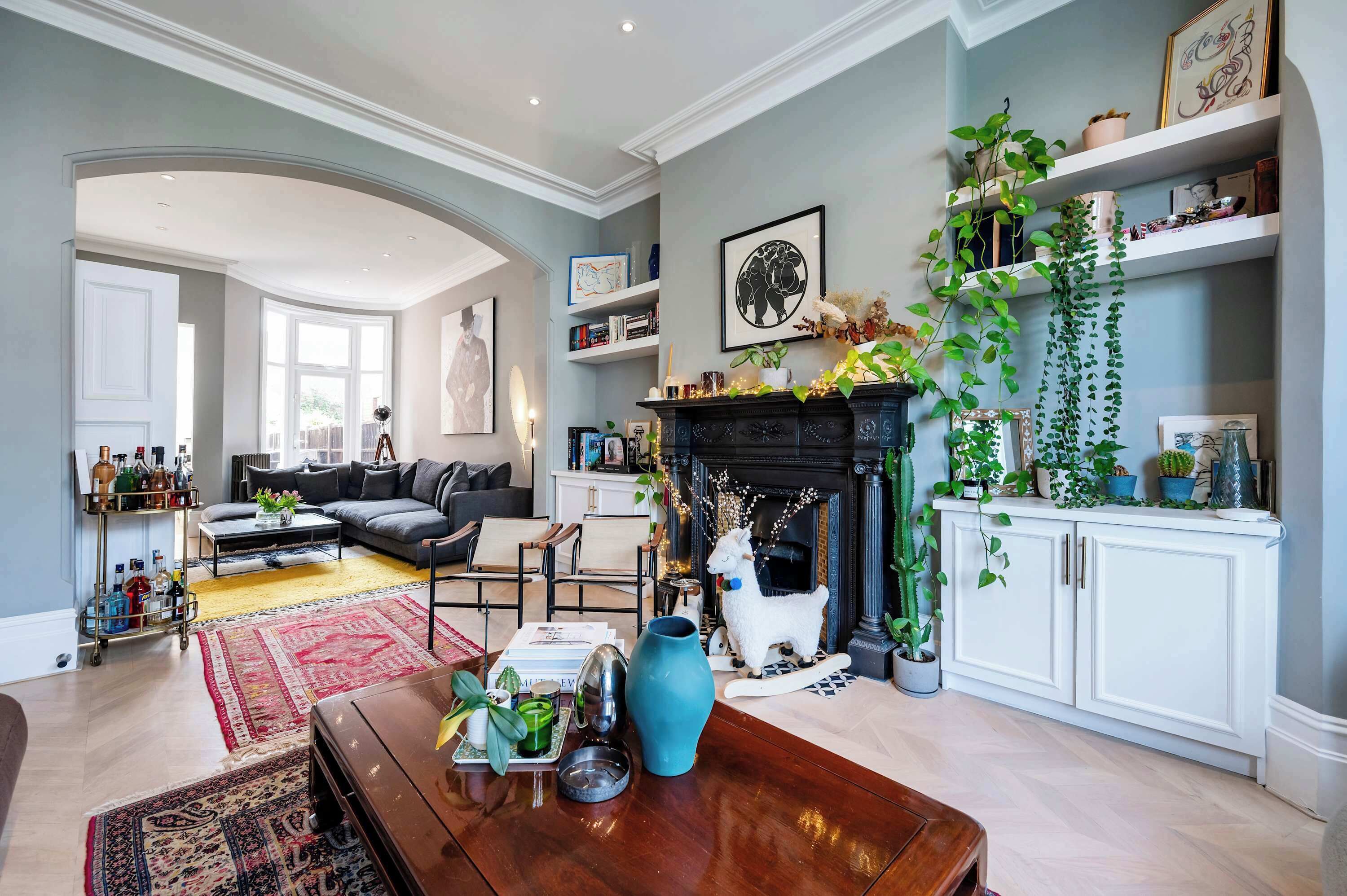 電視、書籍、 辦公室