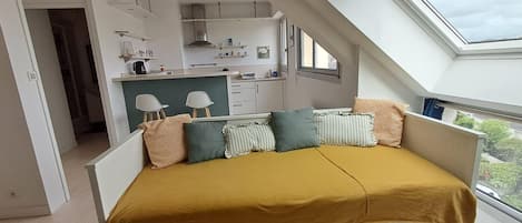 Bureau, draps fournis