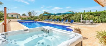 Gorgeous, family home close to Olhão, with distant sea views and a hot tub