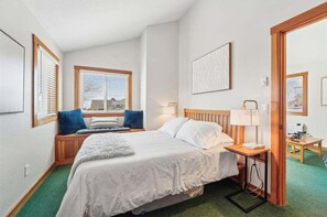 1 bedroom, iron/ironing board, Internet, bed sheets