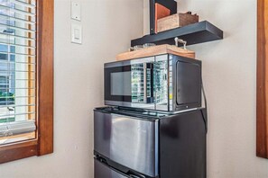 Frigorífic, microones i cafetera i tetera 