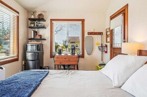 3 عدّة غرف نوم وواي فاي مجانًا وملاءات أسرّة