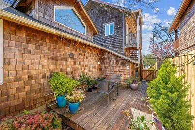 The Harrison Inn * Garden Suite - New Listing!