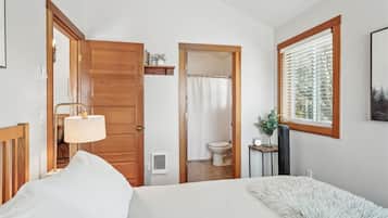 1 bedroom, iron/ironing board, Internet, bed sheets