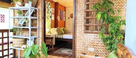 Chalet rustique pour lune de miel | Bureau, espace de travail pour ordinateurs portables