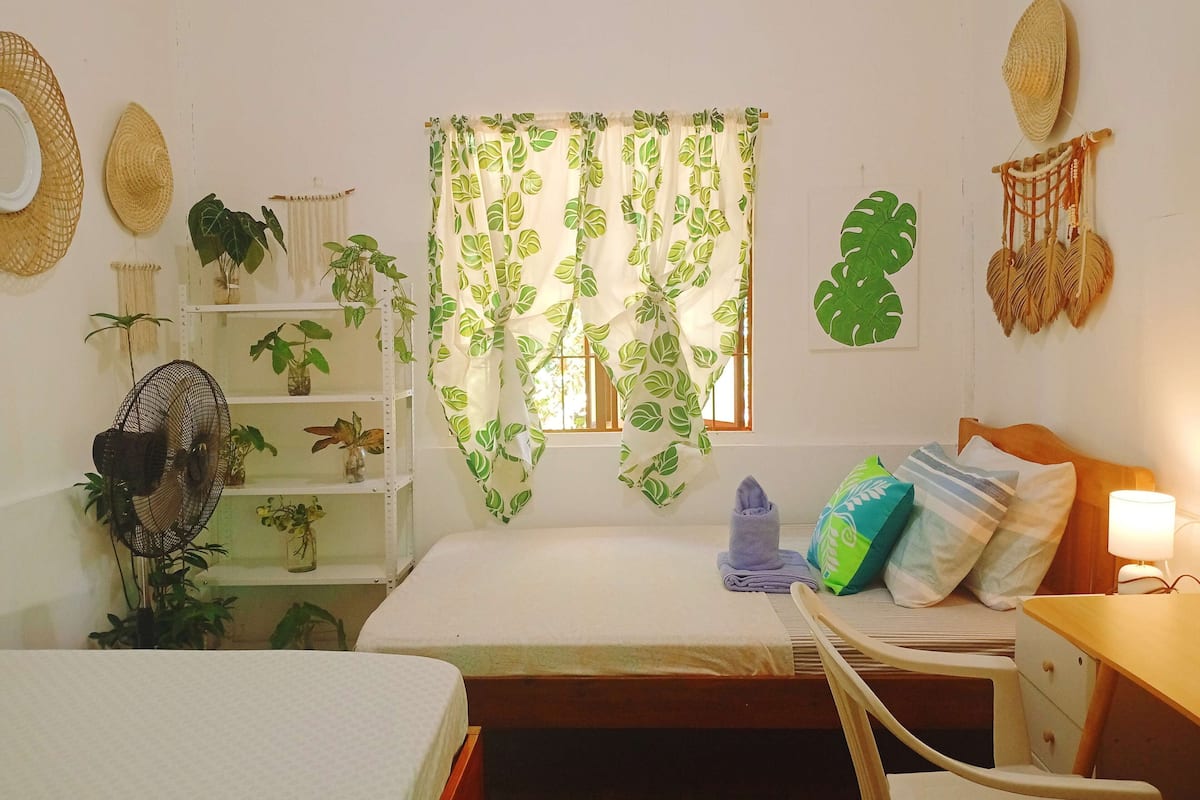 Family Twin Room, Garden View | 1 bilik tidur, meja, ruang kerja komputer riba, Wi-fi percuma